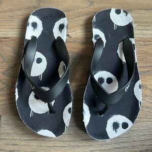 Nununu kids flip flops